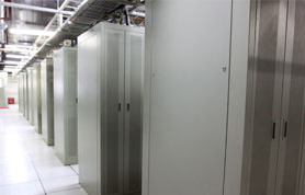 西安高新電信機(jī)房機(jī)柜展示圖，陜西電信云基地資源即將上線敬請(qǐng)關(guān)注
