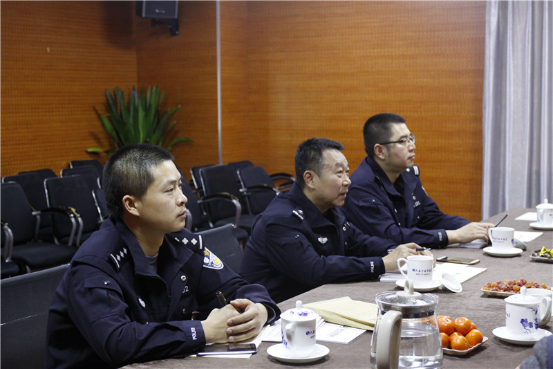 西安市網(wǎng)監(jiān)支隊領導梁政委一行蒞臨天互數(shù)據(jù)視察指導工作